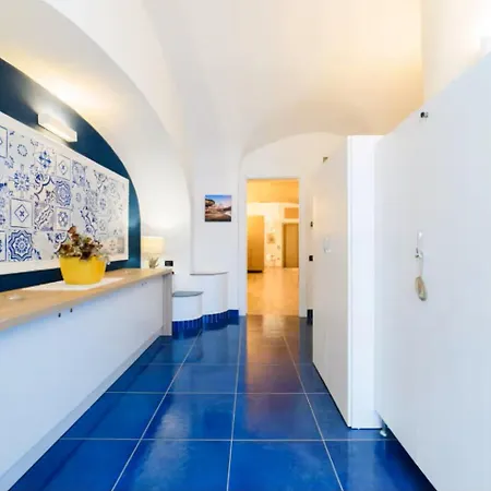 Maxi 2br Vicino Amalfi Coast Con Posto Auto アパート カーヴァ・デ・ティッレーニ